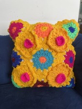 Schönes Dekokissen mit Füllung, Unikat, Granny Square Stil, ca 35 x 35 cm