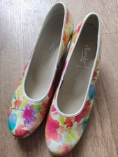 Pumps ! Bunt ! Semler ! 9,5 