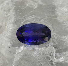 Wertvoller loser natürlicher Tansanit  von ca. 9,06ct und ein  Report von DSEF