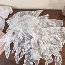 Halstuch Mit Blumenspitze