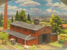 Fabrik Halle mit Schornstein