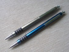 Vintage - 2 verschiedene Kugelschreiber FUTURA BY FISHER, U.S.A.