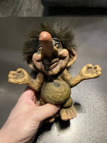 Nyform troll mit - nyform,