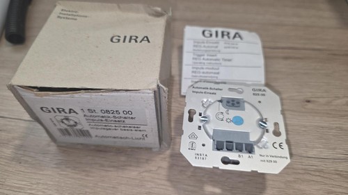 Gira 0825 - , 00