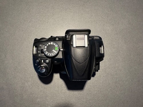 Nikon d3100 mit s nikkor - nikon,