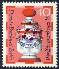 437 Schachfiguren 40+20 Pf Dame O