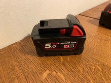 Milwaukee M18 B5 5.0 Ah 18V Elektrowerkzeug Akku (4932430483)