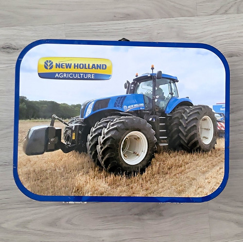 New holland traktor motiv - holland,