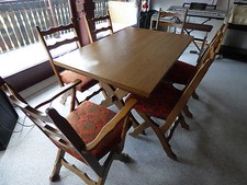 Massive Essecke im altdeutschen Stil