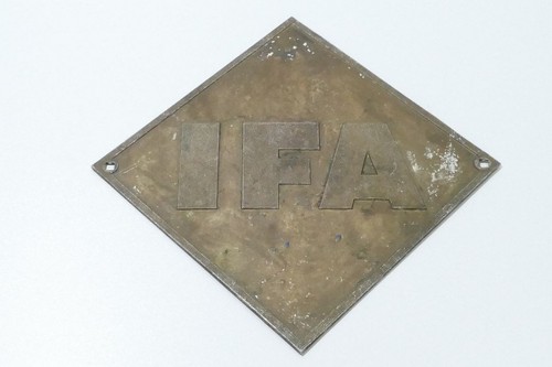 Altes ddr schild emblem mit - ddr, /