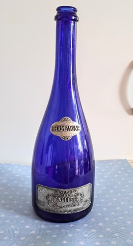 Leere flasche champagner - leere,