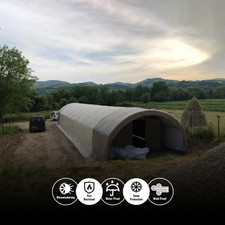 Weidezelt 5x6-7x30 Zelthalle Lagerzelt mit Bodenrahmen Zelt mit Dach isolated