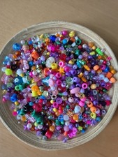 Perlen KUNSTSTOFF BASTELN KINDER KONVOLUT HOBBYAUFLÖSUNG