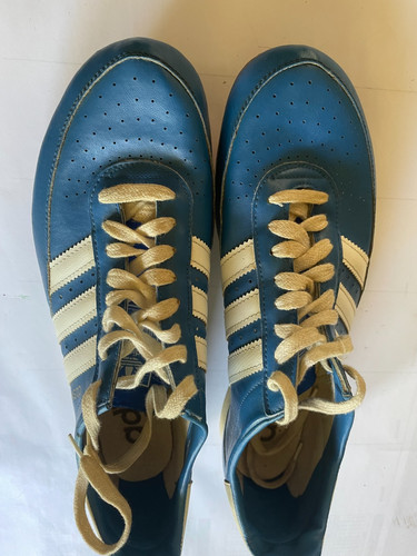 Adidas spikes cosmos - adidas,