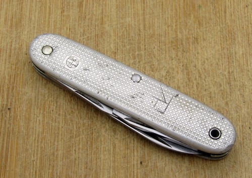 Schweizer soldatenmesser - schweizer,
