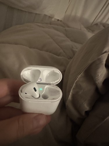 Apple air pod linker - apple,