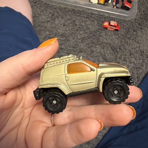 Matchbox 2002 burger - burger, gold