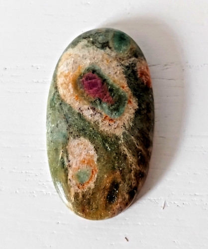Großer cabochon fuchsit - ◈,