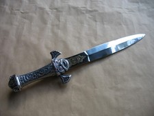 Berühmte Dolche großer Feldherren