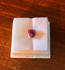 Roter Beryll (Bixbite/Mineral)