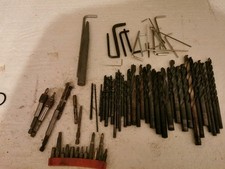 Bohrer  Bits Und Halter  und diverse Werkzeuge alles was Weg kann S. Fotos 