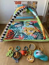 Spielbogen Rainforest Erlebnisdecke von Fisher-Price mit Musik und Lichter Neuw.