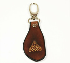 Schlüsselanhänger Leder braun Keltisches Knoten-Dreieck Prägung Handarbeit 