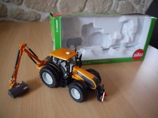 SIKU 1:32 Farmer Serie 3659 Valtra Kuhn Mähwerk Traktor Trecker Schlepper in OVP