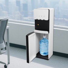 Wasserspender mit Ausläufen für heißes, warmes und kaltes Wasser, Wasserspender