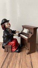 Gilde Clown mit Klavier, sitzend, ca. 13 cm hoch - sehr gut erhalten!