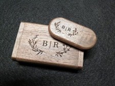 USB Stick graviert Holz in