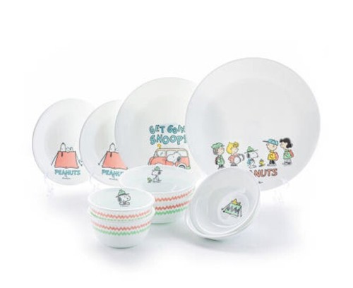 Corelle peanuts snoopy - peanuts,