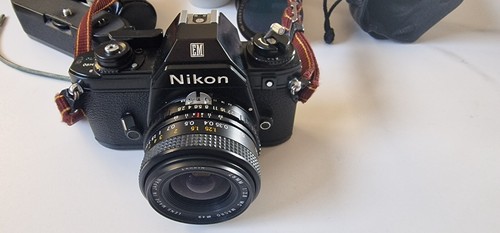 Nikon fotoausrüstung - em,,