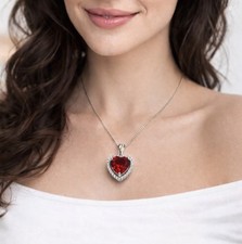 Herz roten Rubin Synth. Stein