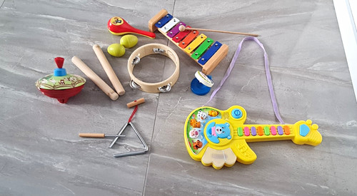 Musikspielzeug set aus holz - musikspielzeug-set,