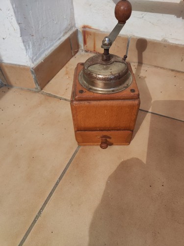 Kaffemühle alt antik nicht