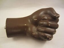 FAUST HAND SKULPTUR MANNEQUIN SCHAUFENSTER PUPPE MENSCHENHAND KUNSTSTOFF METALL