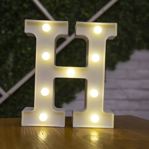 Buchstabe leuchtet die