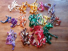 135 Stk. DDR Stickgarn Sticktwist Perlgarn Stickseide Stopftwist Sari & Co 