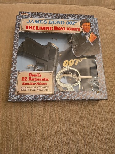 James bond lone star wicke - james,