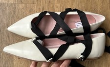 Pretty ballerinas - pretty,