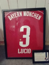 Original Signiertes FC Bayern München Lucio Trikot Mit Zertifikat und Rahmen 