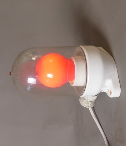 Alte glaskolbenlampe porzellan - glaskolbenlampe,