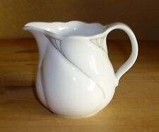 Seltmann Weiden, Cornelia, 1 Milchkännchen weiß, graues  Streifenmuster 