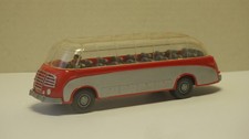 Setra Bus S8  v.  Wiking 1:87