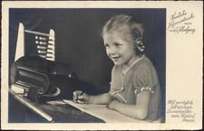 20050926 - Maedchen, Schulanfang, Schule, Schreiben, Rechenschieber,S.J.D. AKU2