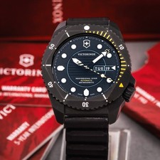 Victorinox Swiss Army  Model : 241997 Dive Pro Titanium watch box + papers men