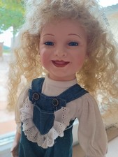 Sammlerpuppe, lachend, groß, blond, lange Haare