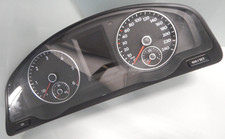VW T5 / Multivan / 2,0TDI 180PS / TACHO COCKPIT KOMBIINSTRUMENT 7E0920870C BY177