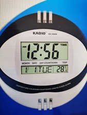 Digitale Wandmontageuhr LCD 3806 Alarm Temp Kalender Timer 2 Zeilen Display